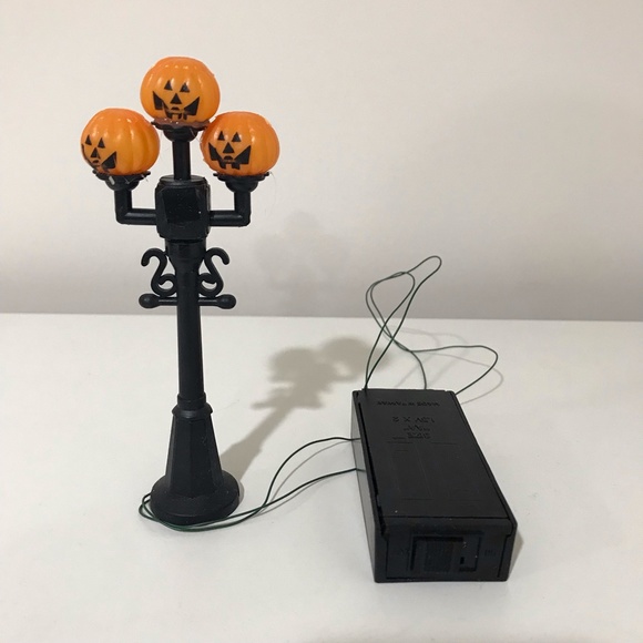 Vintage Spooky Hollow 3-Pumpkin Ghosts Lamp Post & Ghost Fence Accessories Rare - Picture 11 of 14